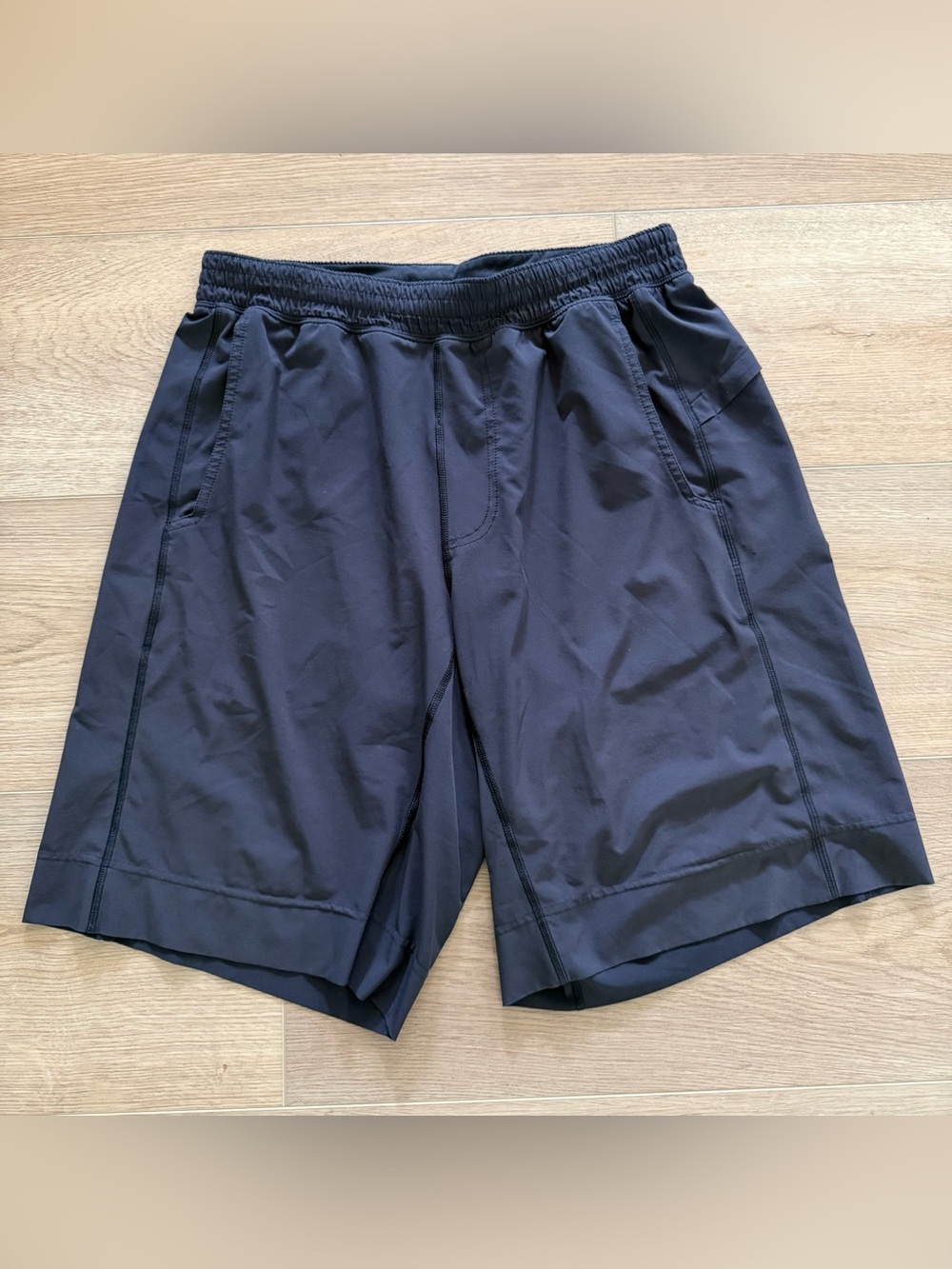 Lululemon Pace Breaker 11” Shorts Men’s Large Black
